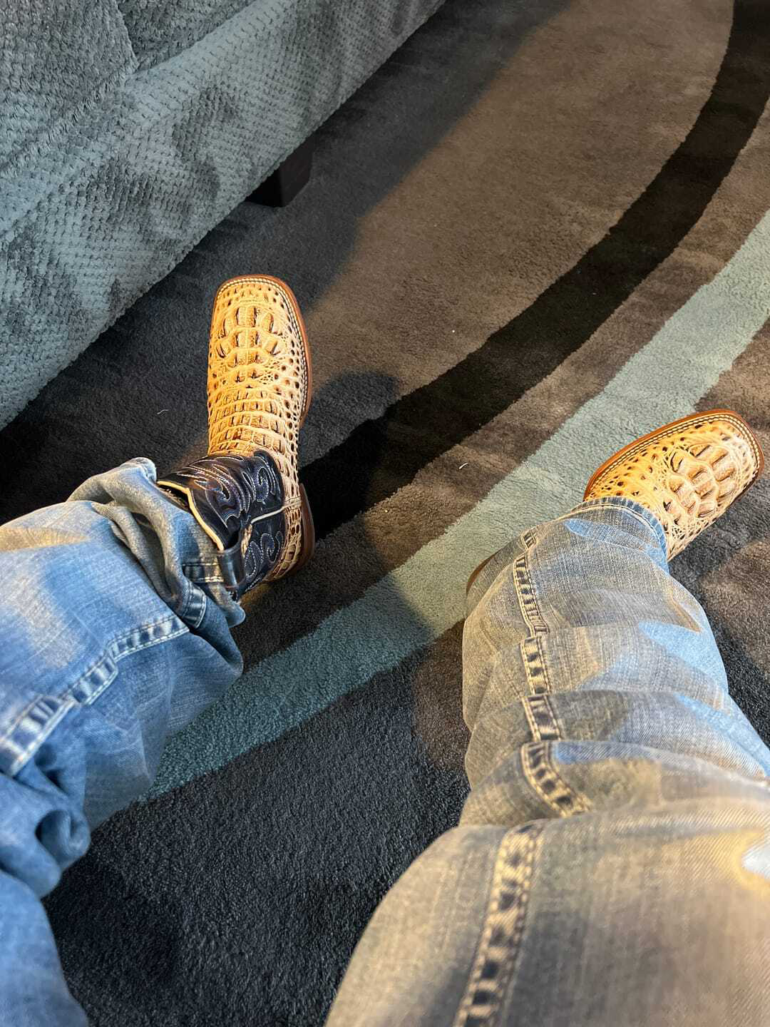 hcYFCyZx9_mid